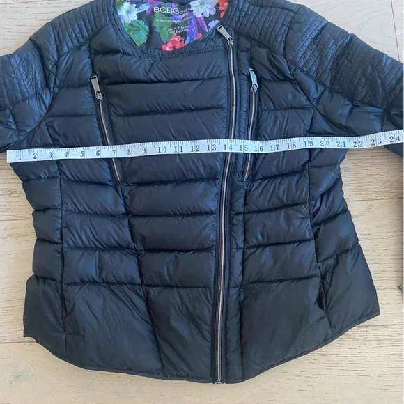 Lightweight Packable Quilted Puffer Jacket Black Cropped Moto Style XL NWOT BCBG - Picture 8 of 9